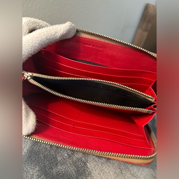 AUTHENTIC PRADA Logo Plate Punching Leather Zip Around Long Wallet Red - Picture 8 of 9